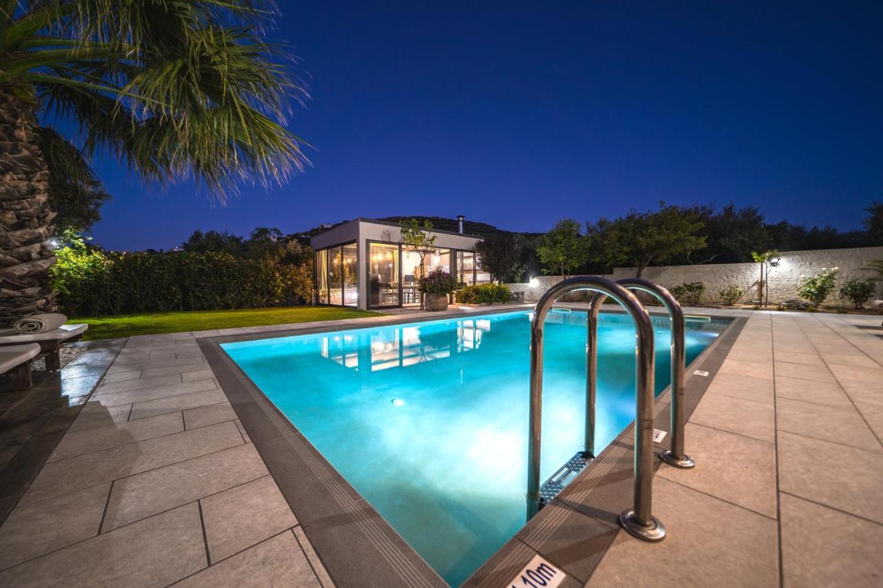 Petronila Luxury Villa With Heated Private Pool Kíssamos Exterior foto
